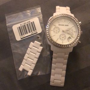 Watch with links
